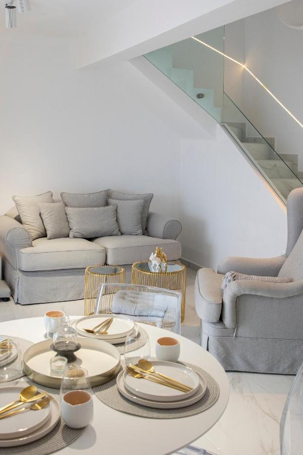Dk Luxury Suite เนอาเปรามอส ภายนอก รูปภาพ