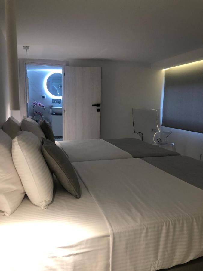 Dk Luxury Suite เนอาเปรามอส ภายนอก รูปภาพ
