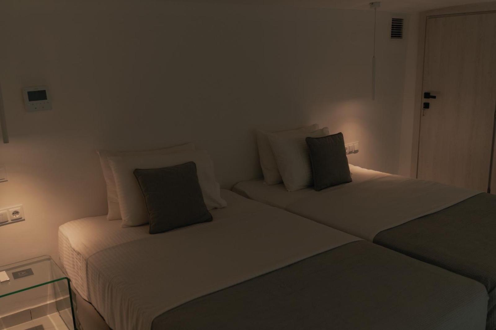 Dk Luxury Suite เนอาเปรามอส ภายนอก รูปภาพ